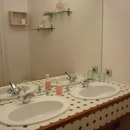 Bed and breakfast D'hotes Les Jardins De La Cathedrale