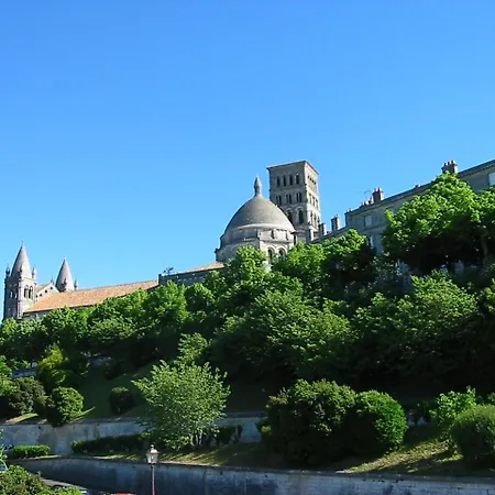 Bed and breakfast D'hotes Les Jardins De La Cathedrale 3*