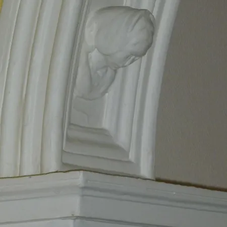 D'hotes Les Jardins De La Cathedrale 住宿加早餐酒店 昂古莱姆