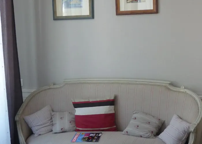 D'hotes Les Jardins De La Cathedrale 3*